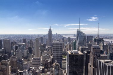 New york city gökdelen gün görünümünde midtown manhattan hava panorama