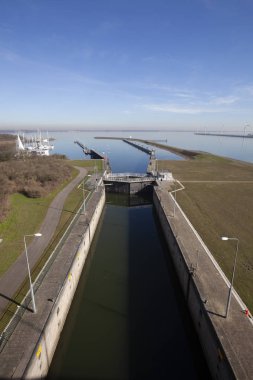 Volkerak su kilitleri, Hollanda Delta eserleri 'nin bir parçası ve Avrupa 'nın en büyük iç su kilitleri