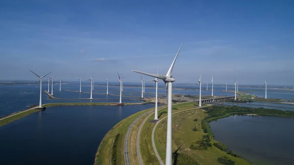 A Modern Wind Farm consisting of Wind Turbines with Two and Thre — Stock Photo, Image