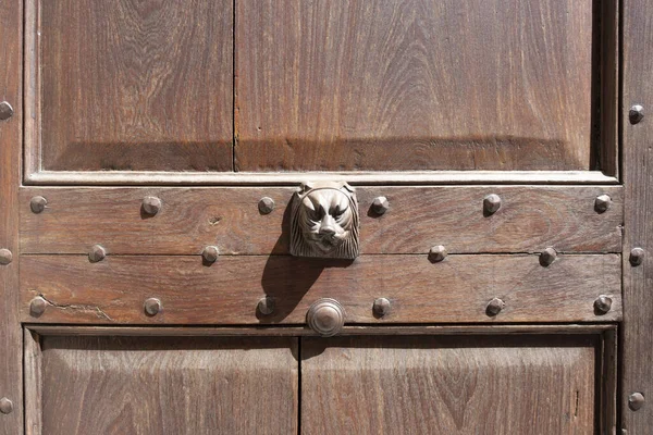 Zabytkowe Pukanie Drzwi Drewniane Drzwi Vintage Tło Retro — Zdjęcie stockowe