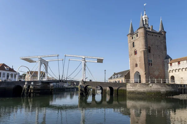 Portão Cidade Velha Construído Com Tijolos Vermelhos Zuidhavenpoort Zierikzee Nos — Fotografia de Stock