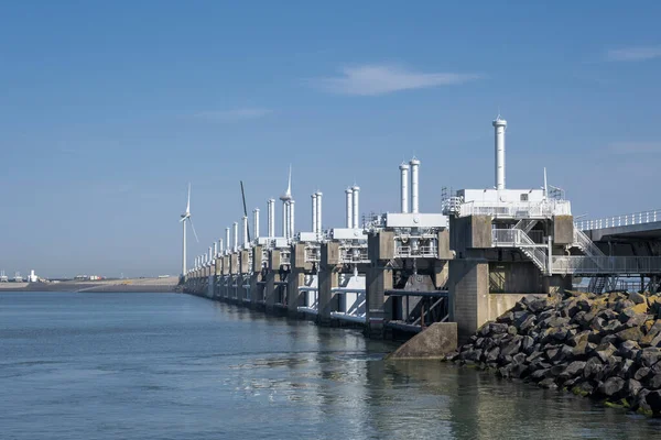 Su idaresi. Hollanda 'da fırtına bariyeri Neeltje Jans