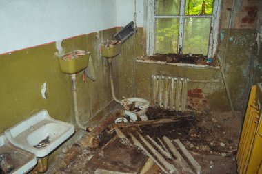 Chornobyl dışlama bölgesi. Radyoaktif bölge Pripyat filialı üzrə - terk edilmiş hayalet kasaba. Chernobyl felaket öyküsü. Kayıp yer Ukrayna'da Sssr