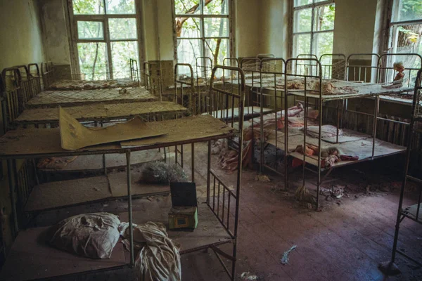 Chornobyl exclusion zone. Radioactive zone in Pripyat city - abandoned ghost town. Chernobyl history of catastrophe. Lost place in Ukraine, SSSR — Stock Photo, Image