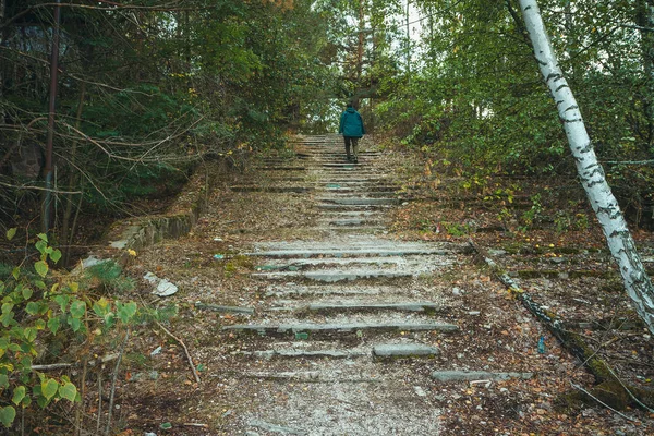 Chornobyl dışlama bölgesi. Radyoaktif bölge Pripyat filialı üzrə - terk edilmiş hayalet kasaba. Chernobyl felaket öyküsü. Kayıp yer Ukrayna'da, SSCB