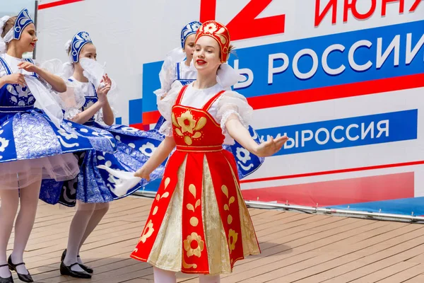 Rusland Vladivostok 2018 Portret Van Schattige Dame Weared Traditionele Russische — Stockfoto