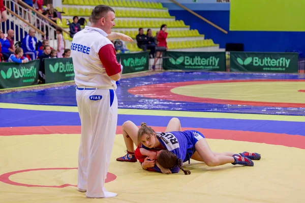 Rusia Vladivostok 2018 Competición Lucha Libre Entre Las Niñas Nacidas — Foto de Stock