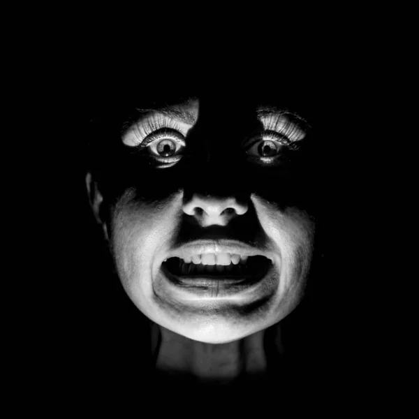 Retrato Una Mujer Caucásica Asustada Concepto Miedo Miedo Tiro Blanco — Foto de Stock
