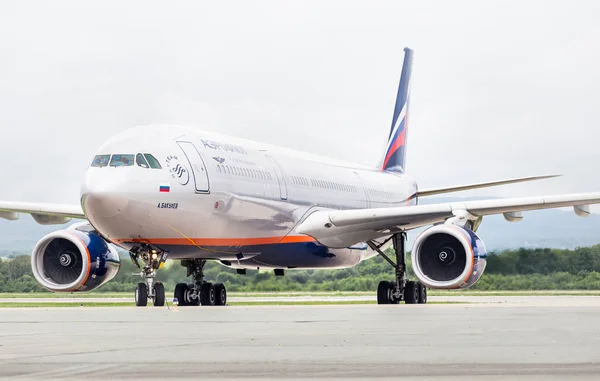 Россия Владивосток 2019 Пассажирский Самолет Airbus A330 Авиакомпании Аэрофлот После — стоковое фото