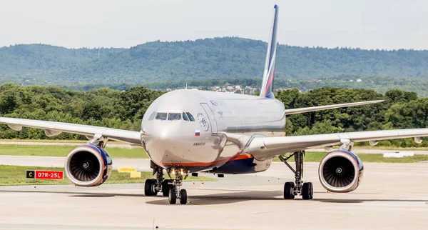 Россия Владивосток 2020 Пассажирский Самолет Airbus A330 Авиакомпании Аэрофлот После — стоковое фото