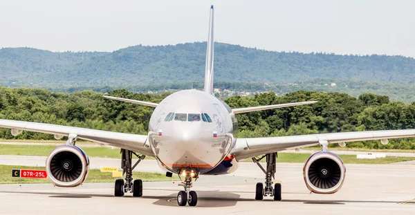 Росія Владивосток 2020 Пасажирський Літак Airbus A330 Авіакомпанії Aeroflot Airlines — стокове фото