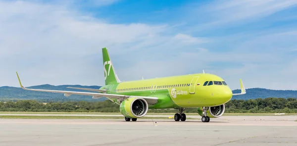 Росія Владивосток 2020 Пасажирський Літак Airbus A320Neo Авіакомпанії Airlines Після Стокове Зображення