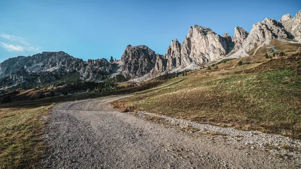 Schotterpiste Und Wanderweg Den Dolomiten Italien Vor Den Pizes Cir — Stockfoto