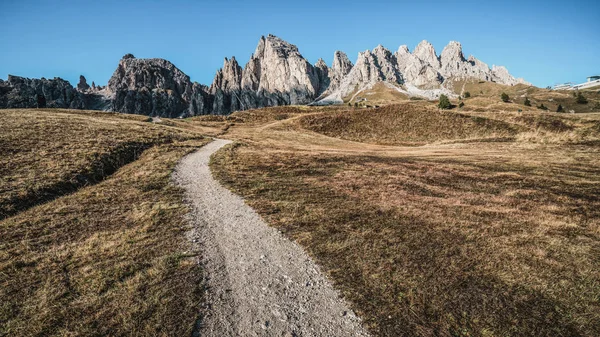 Onverharde Weg Wandelpad Bijhouden Berg Dolomieten Italië Voor Pizes Cir — Stockfoto