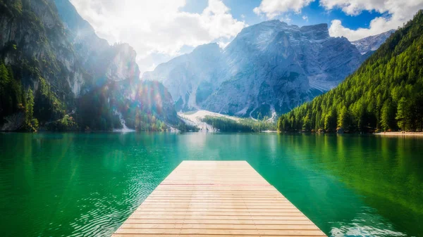 Braies Lake Dolomitok Hegyek Seekofel Háttérben Sudtirol Olaszország Braies Tavat — Stock Fotó