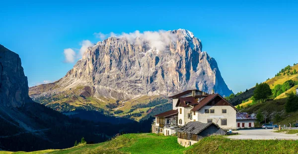 Dolomitas Itália Paisagem Panorâmica Sunrise Brilha Sassolungo Langkofel Group Passo — Fotografia de Stock