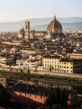 Floransa Katedrali (Cattedrale di Santa Maria del Fiore) Floransa, İtalya'nın tarihi merkezinde şehrin panoramik manzarasına sahip. Turistik cazibe Toskana, İtalya Floransa Katedrali vardır.