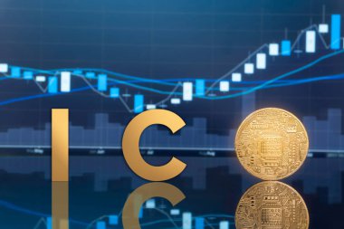(ICO) sunan ilk madeni para ve dijital belirteci kavramı - yatırım fiziksel metal dijital paralar ile arka planda mavi küresel ticaret Döviz piyasa fiyatı grafiği.
