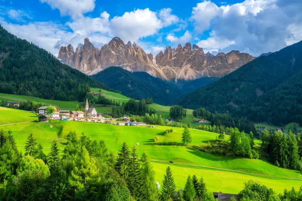 Dolomieten Italië Landschap Santa Maddalena Magdalena Village Met Geisler Odle — Stockfoto