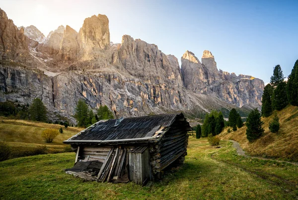 Dolomiten Italienische Landschaft Grödnerpass Mit Majestätischer Sellagruppe Den Nordwestlichen Dolomiten — Stockfoto