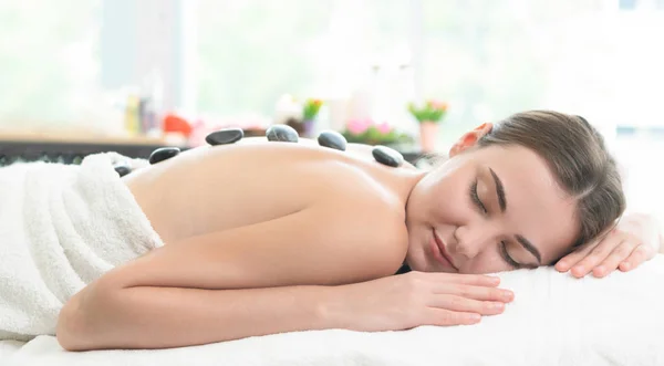 Woman Getting Hot Stone Massage Treatment Professional Beautician Therapist Spa — Stock Photo, Image