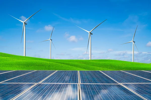 Panel Solar Turbinas Eólicas Granja Una Hierba Verde Colinas Ondulantes — Foto de Stock