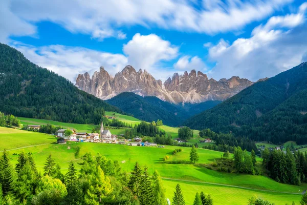 Dolomiten Italien Landschaft Bei Santa Maddalena Oder Magdalena Dorf Mit — Stockfoto