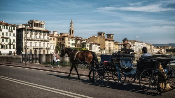 Florenz Italien Sep 2017 Pferdekutsche Fährt Auf Der Straße Florenz — Stockfoto