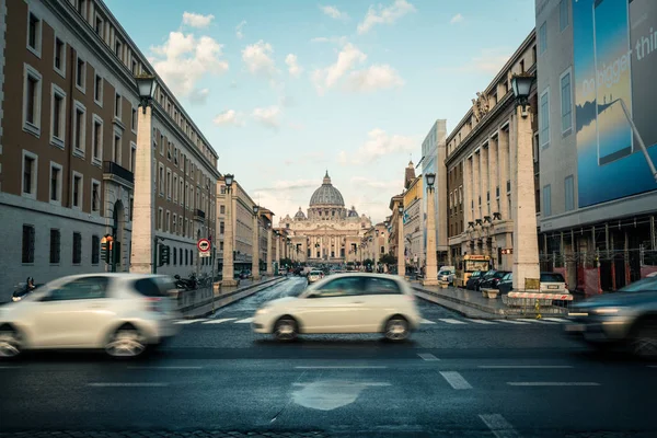 베드로 베드로 대성당 거리에 바티칸 바티칸 2017 그것은 이탈리아를 관광객의 — 스톡 사진