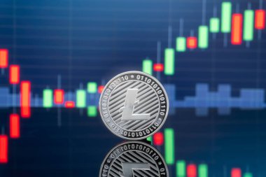 Litecoin (Ltc) ve cryptocurrency yatırım kavramı - fiziksel metal litecoin genel ticaret Döviz piyasa fiyatı grafik içinde belgili tanımlık geçmiş ile madeni paralar.