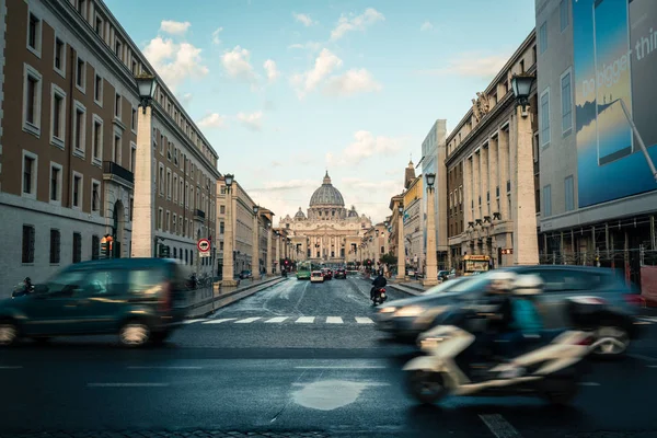 베드로 베드로 대성당 거리에 바티칸 바티칸 2017 그것은 이탈리아를 관광객의 — 스톡 사진