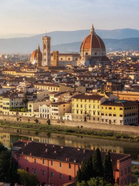 Floransa Katedrali (Cattedrale di Santa Maria del Fiore) Floransa, İtalya'nın tarihi merkezinde şehrin panoramik manzarasına sahip. Turistik cazibe Toskana, İtalya Floransa Katedrali vardır.