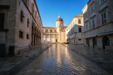 Dubrovnik Katedrali ve eski şehir Dubrovnik, Hırvatistan - önde gelen müzelerinde Dubrovnik Hırvatistan'ın hedef, seyahat. Dubrovnik eski şehir Unesco Dünya Mirasları 1979 yılında geçiyordu.