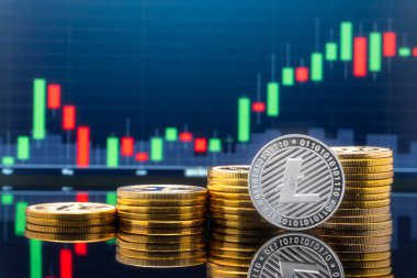 Litecoin (Ltc) ve cryptocurrency yatırım kavramı - fiziksel metal litecoin genel ticaret Döviz piyasa fiyatı grafik içinde belgili tanımlık geçmiş ile madeni paralar.
