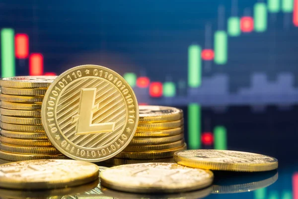 Litecoin (Ltc) ve cryptocurrency yatırım kavramı - fiziksel metal litecoin genel ticaret Döviz piyasa fiyatı grafik içinde belgili tanımlık geçmiş ile madeni paralar.