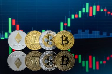 Bitcoin ve kavram - yatırım cryptocurrency fiziksel metal Bitcoin paralar ile küresel ticaret Döviz piyasa fiyatı grafiği içinde belgili tanımlık geçmiş.