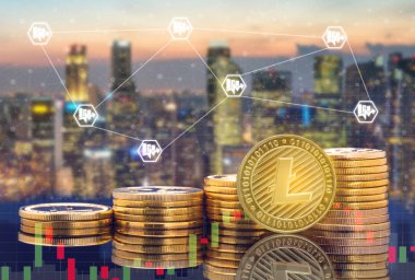 Piyasa ticaret fiyat tablosu Litecoin Ltc ve kavram - fiziksel Litecoin paralar şehir arka plan ve exchange ile yatırım cryptocurrency. Blockchain ve finans teknolojileri.