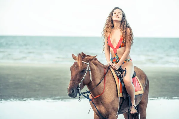 Woman Fashion Model Riding Horse Beach Summer Luxury Travel Vacation — Stock Photo, Image
