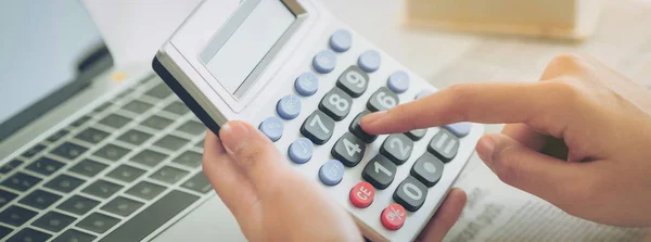 Woman Accountant Bank Worker Uses Calculator Office Business Profit Loss — Stock Photo, Image