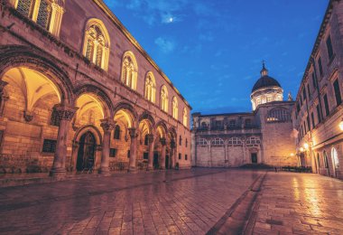 Dubrovnik Katedrali ve eski şehir Dubrovnik, Hırvatistan - önde gelen müzelerinde Dubrovnik Hırvatistan'ın hedef, seyahat. Dubrovnik eski şehir Unesco Dünya Mirasları 1979 yılında geçiyordu.