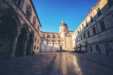 Dubrovnik Katedrali ve eski şehir Dubrovnik, Hırvatistan - önde gelen müzelerinde Dubrovnik Hırvatistan'ın hedef, seyahat. Dubrovnik eski şehir Unesco Dünya Mirasları 1979 yılında geçiyordu.
