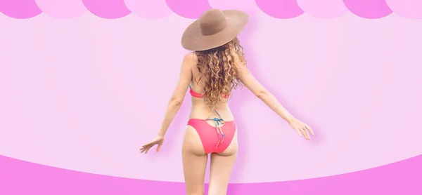 Linda Jovem Mulher Sexy Maiô Posando Fundo Cor Publicidade Verão — Fotografia de Stock