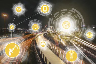 Akıllı şehir kablosuz iletişim ağı Internet şeyler (çok) ve bilgi iletişim teknolojisi (ICT) modern şehir binaları içinde belgili tanımlık geçmiş karşı grafik gösteren kavramı ile.