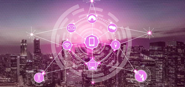 Akıllı şehir kablosuz iletişim ağı Internet şeyler (çok) ve bilgi iletişim teknolojisi (ICT) modern şehir binaları içinde belgili tanımlık geçmiş karşı grafik gösteren kavramı ile.