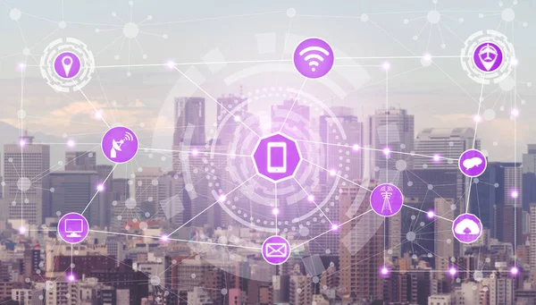 Akıllı şehir kablosuz iletişim ağı Internet şeyler (çok) ve bilgi iletişim teknolojisi (ICT) modern şehir binaları içinde belgili tanımlık geçmiş karşı grafik gösteren kavramı ile.