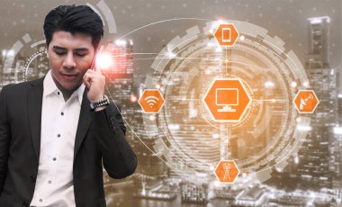 Akıllı şehir kablosuz iletişim ağı Internet şeyler (çok) ve bilgi iletişim teknolojisi (ICT) modern şehir binaları içinde belgili tanımlık geçmiş karşı grafik gösteren kavramı ile.