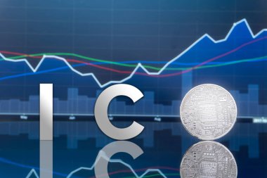 (ICO) sunan ilk madeni para ve dijital belirteci kavramı - yatırım fiziksel metal dijital paralar ile arka planda mavi küresel ticaret Döviz piyasa fiyatı grafiği.