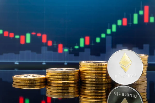 Ethereum Eth Concepto Inversión Criptomoneda Monedas Metal Etéreo Físicas Con —  Fotos de Stock