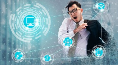 Akıllı şehir kablosuz iletişim ağı Internet şeyler (çok) ve bilgi iletişim teknolojisi (ICT) modern şehir binaları içinde belgili tanımlık geçmiş karşı grafik gösteren kavramı ile.