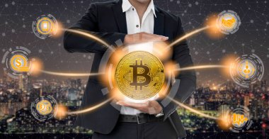 Bitcoin ve kavram - işadamı Bitcoin alışverişi, ticaret, transfer ve blockchain teknoloji yatırım gösteren mobil uygulama iş ikonları/simgeleri ile tutarak yatırım cryptocurrency.